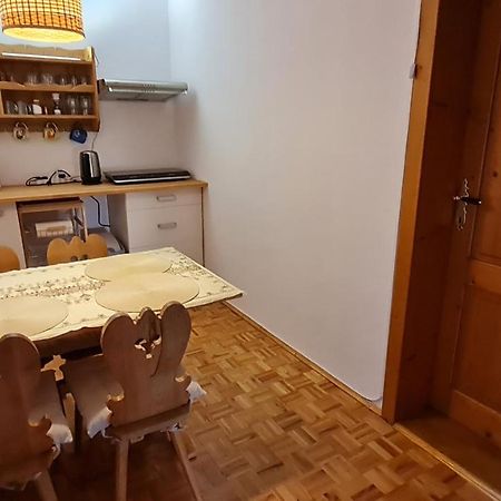 Penzion Piano Lägenhet Liptovský Mikuláš Exteriör bild