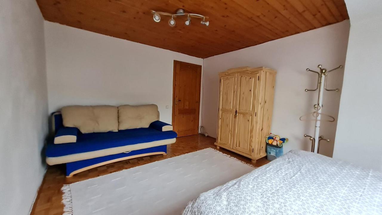 Penzion Piano Lägenhet Liptovský Mikuláš Exteriör bild