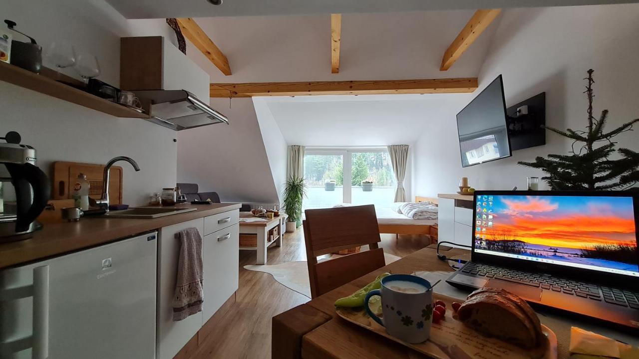 Penzion Piano Lägenhet Liptovský Mikuláš Exteriör bild