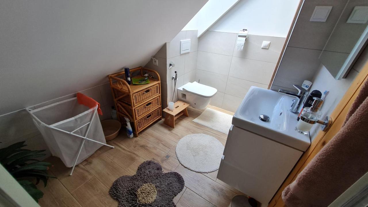 Penzion Piano Lägenhet Liptovský Mikuláš Exteriör bild